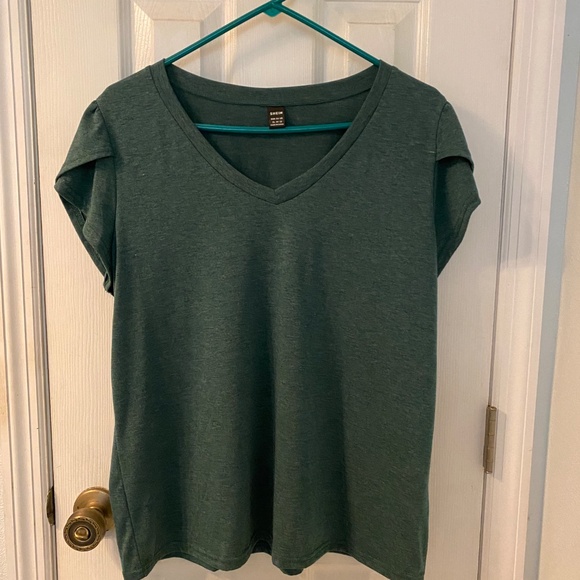 Green V-neck T-shirt with Short Petal Sleeves XL - Picture 2 of 7